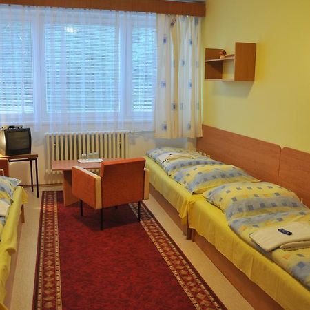 ברנו Hotel Komarov מראה חיצוני תמונה