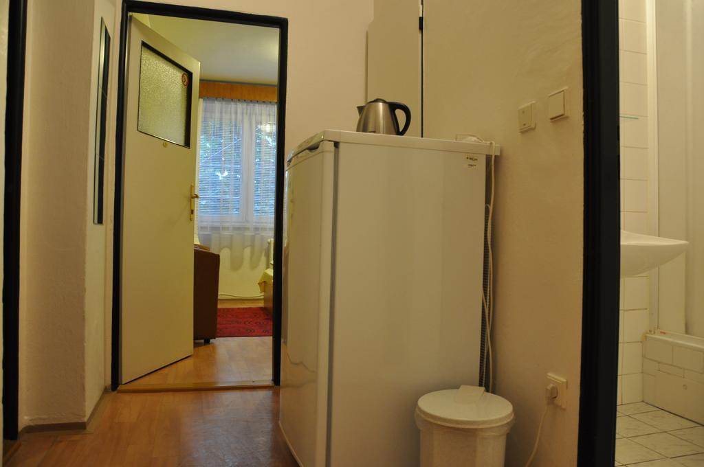 ברנו Hotel Komarov מראה חיצוני תמונה
