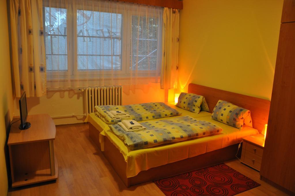 ברנו Hotel Komarov מראה חיצוני תמונה